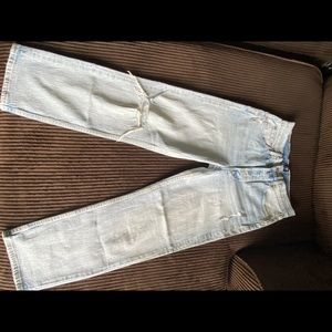 Cheeky straight GAP jeans in light indigo color.